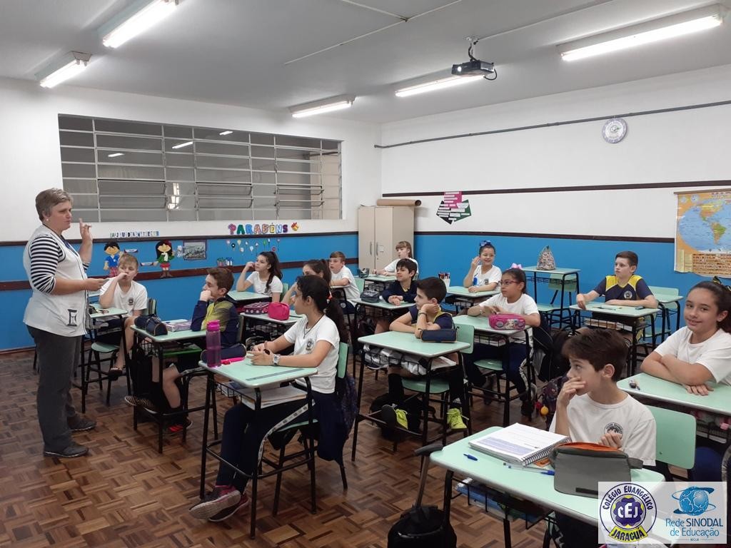 Aulas de inglês - 6° ao 9° ano - Colégio Evangélico Jaraguá