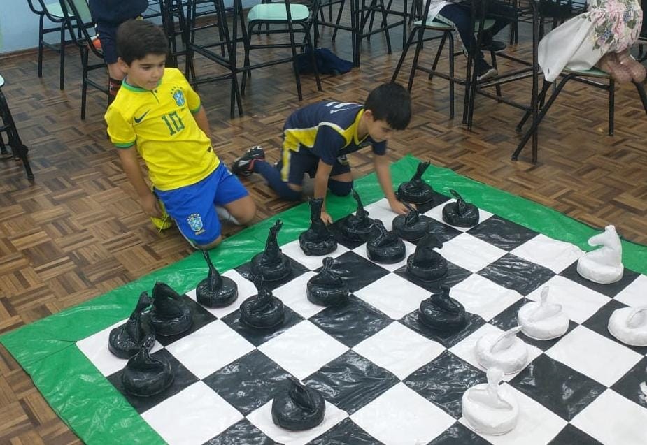 Jogo de xadrez gigante